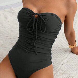 Black Elegant Women's Front Tie Bandeau Swimsuit